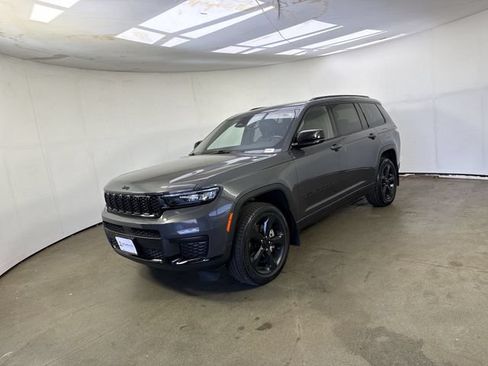 Used 2022 Jeep Grand Cherokee L Laredo AWD/4WD image 2