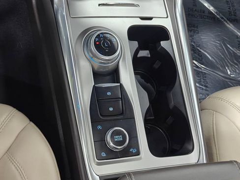 Used 2023 Ford Explorer Platinum w/ Technology Package image 10