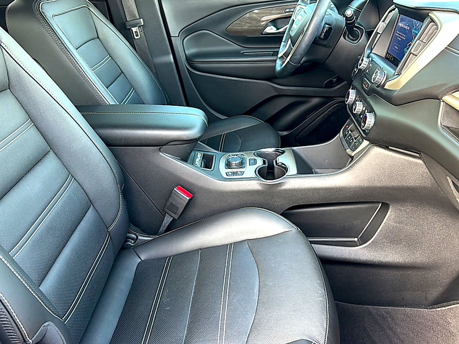 Used 2023 GMC Terrain Denali AWD/4WD image 25
