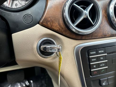 Used 2017 Mercedes-Benz GLA 250 image 26