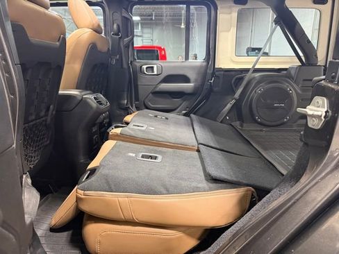 Used 2020 Jeep Wrangler Unlimited Rubicon w/ Uconnect 4C Nav & Sound Group image 39