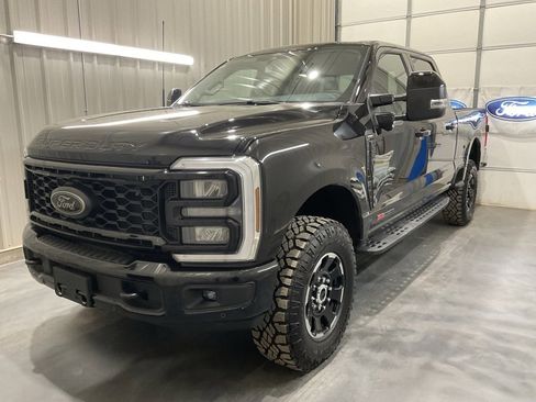 Used 2026 Ford F250 Lariat w/ Tremor Off-Road Package image 3