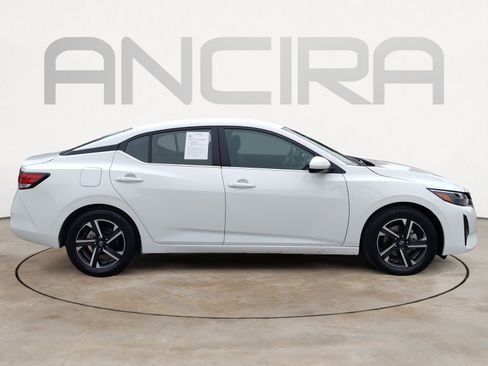 Used 2024 Nissan Sentra SV image 15