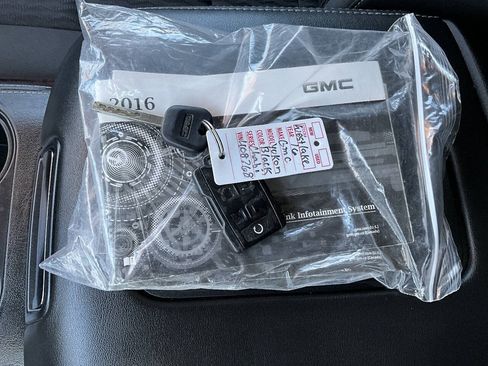 Used 2016 GMC Yukon SLE w/ Convenience Package AWD/4WD image 21