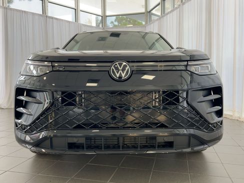 New 2026 Volkswagen Tiguan SE R-Line image 6