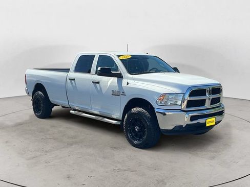 Used 2015 RAM 2500 Tradesman w/ Chrome Appearance Group AWD/4WD image 3