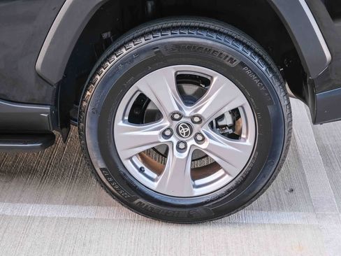 Certified 2025 Toyota RAV4 XLE FWD image 9
