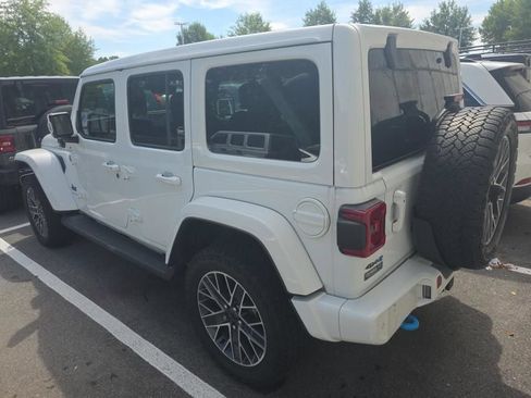 Used 2024 Jeep Wrangler High Altitude AWD/4WD image 2