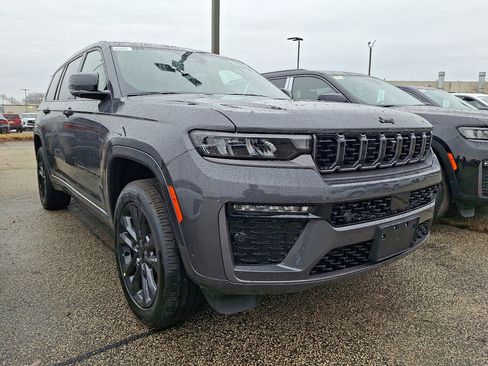 New 2026 Jeep Grand Cherokee L Limited image 3