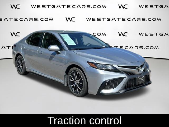 Used 2021 Toyota Camry SE FWD image 4