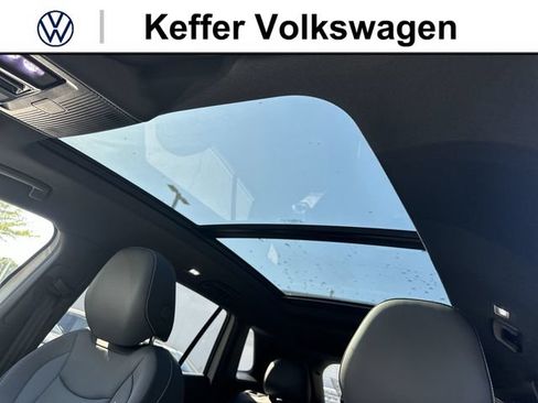 New 2026 Volkswagen Tiguan SE R-Line FWD image 26