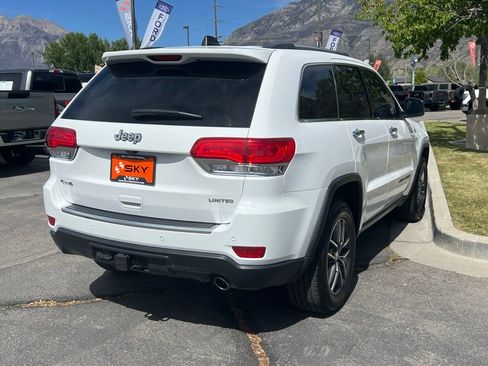 Used 2018 Jeep Grand Cherokee Limited AWD/4WD image 11