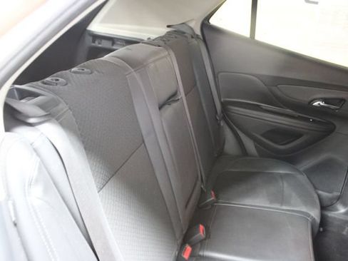 Used 2019 Buick Encore Preferred AWD/4WD image 9