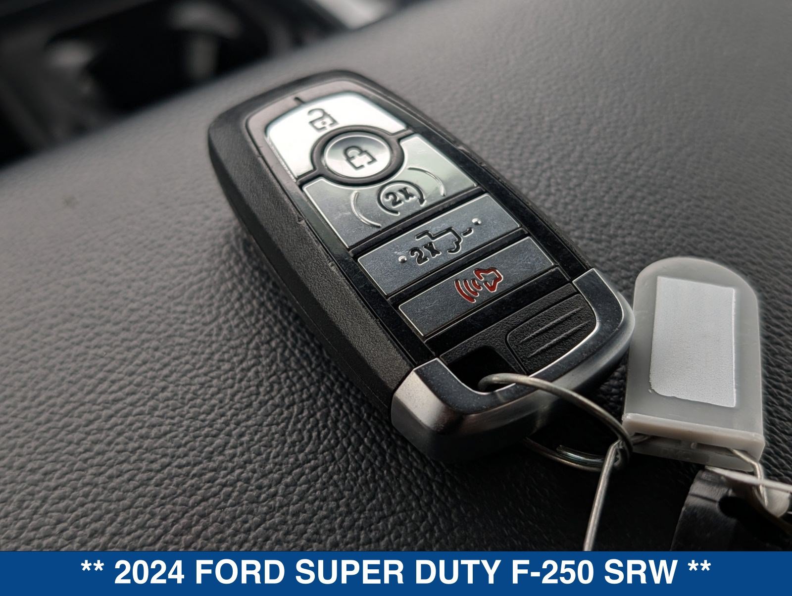 Used 2024 Ford F250 Lariat w/ Lariat Ultimate Package AWD/4WD image 55
