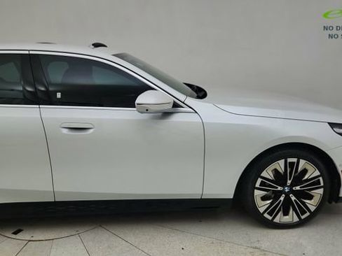 Used 2026 BMW 540i xDrive AWD/4WD image 8