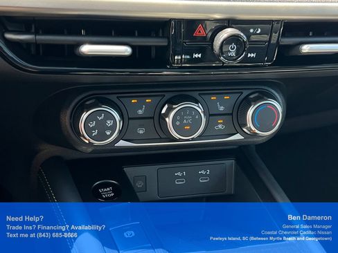 Used 2025 Nissan Kicks SV w/ SV Premium Package AWD/4WD image 32
