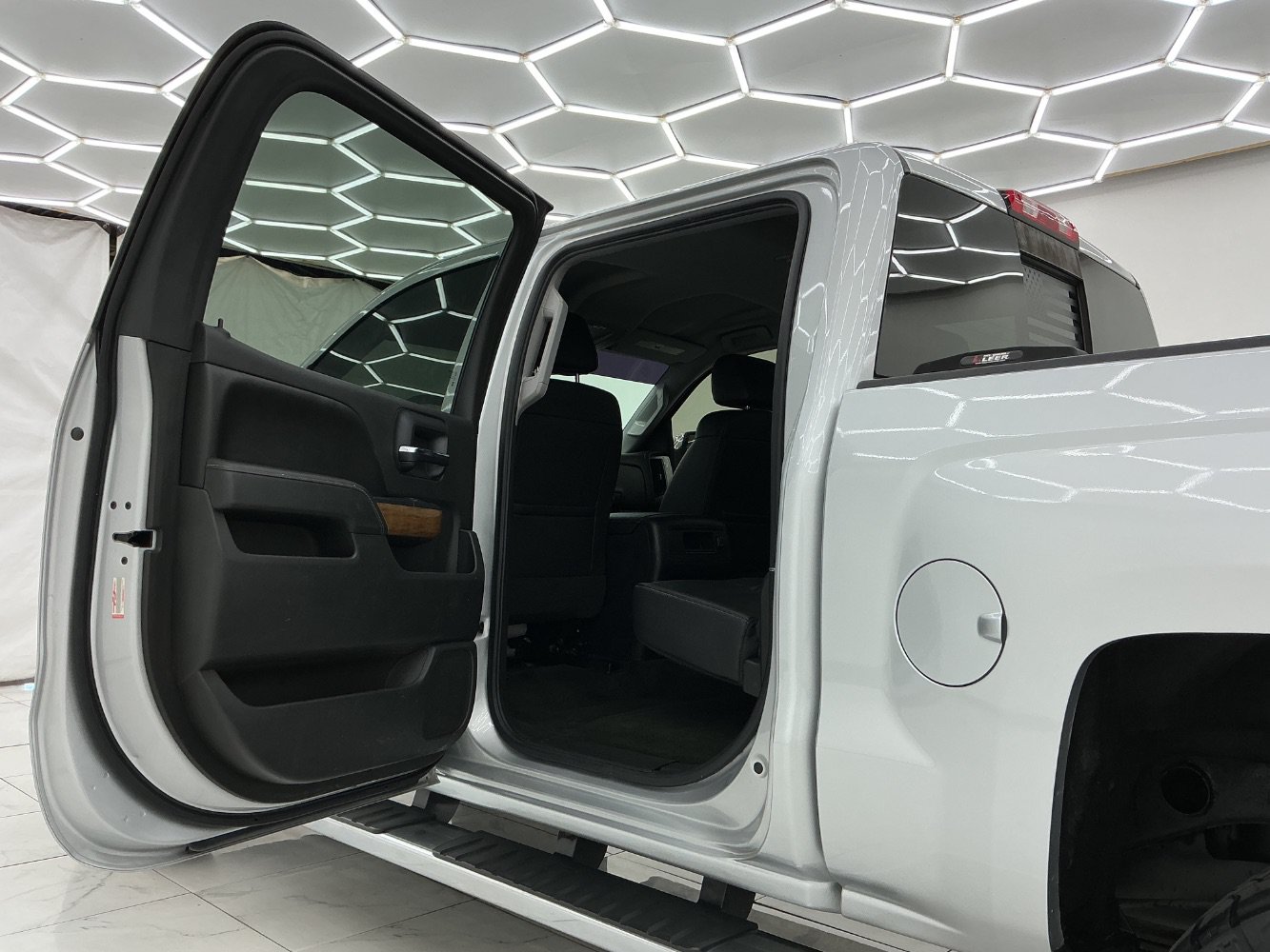 Used 2016 Chevrolet Silverado 1500 LTZ AWD/4WD image 24