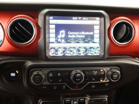 Used 2021 Jeep Wrangler Unlimited Rubicon AWD/4WD image 10