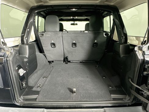 Used 2021 Jeep Wrangler Unlimited Sport AWD/4WD image 27