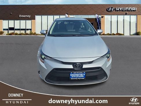 Used 2024 Toyota Corolla LE FWD image 8