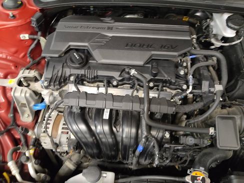 Used 2025 Hyundai Elantra SEL FWD image 30