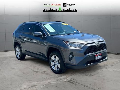Used 2020 Toyota RAV4 XLE AWD/4WD image 7