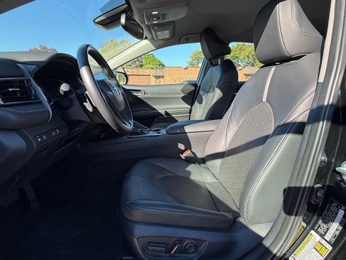 Used 2024 Toyota Camry XSE FWD image 10