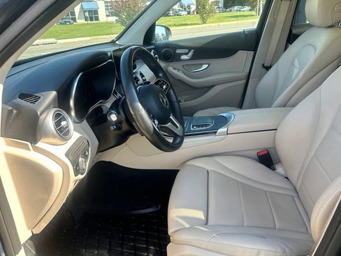 Used 2021 Mercedes-Benz GLC 300 4MATIC image 6