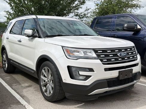 Used 2017 Ford Explorer Limited w/ Equipment Group 301A image 3