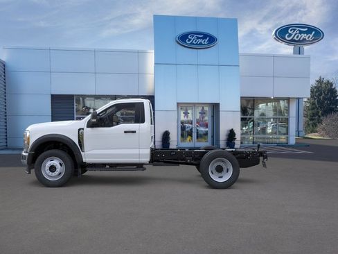 New 2026 Ford F550 4x4 Regular Cab Super Duty image 4