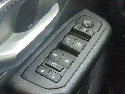 New 2026 RAM 1500 4x4 Crew Cab image 27