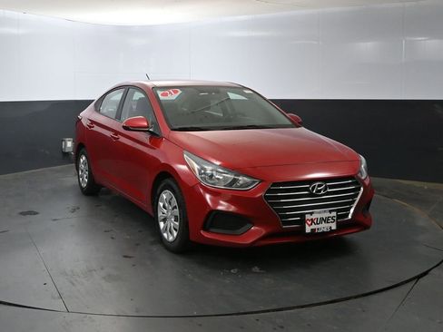 Used 2021 Hyundai Accent SE image 5