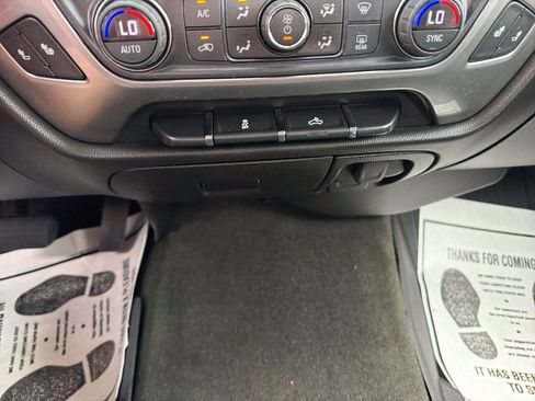 Used 2018 Chevrolet Silverado 1500 LT w/ Max Trailering Package AWD/4WD image 23