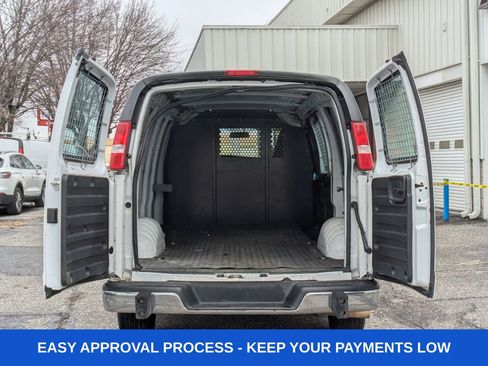 Used 2021 GMC Savana 2500 w/ Driver Convenience Package image 7