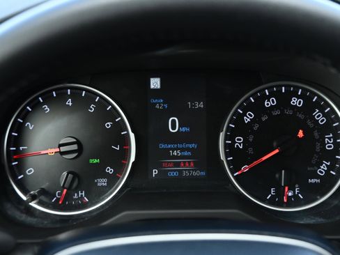 Used 2022 Toyota RAV4 XLE Premium image 14