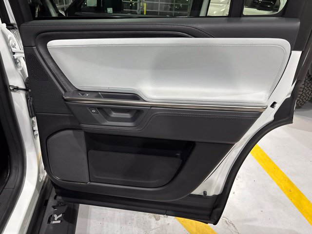 Used 2025 Rivian R1S Adventure Dual AWD/4WD image 22