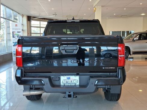 Used 2024 Toyota Tacoma TRD Sport image 6