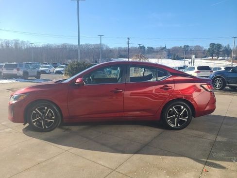 Used 2024 Nissan Sentra SV image 4