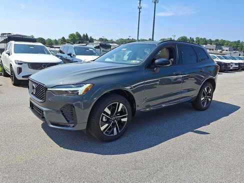 New 2026 Volvo XC60 B5 Core w/ Protection Package Premier image 2