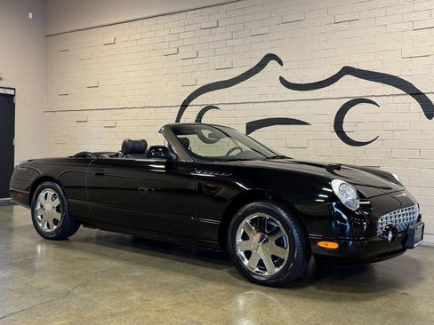 Used 2002 Ford Thunderbird image 3