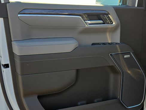 New 2026 Chevrolet Silverado 1500 LTZ w/ LTZ Premium Package image 18