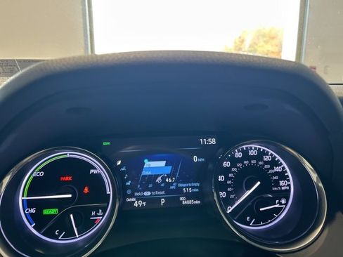 Used 2019 Toyota Camry XLE image 11