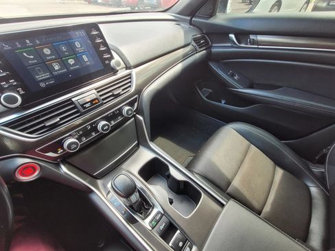 Used 2022 Honda Accord Sport image 29