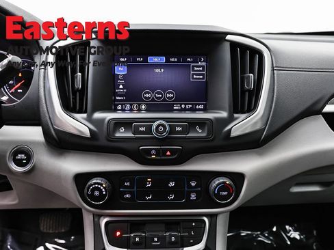 Used 2024 GMC Terrain SLE image 12