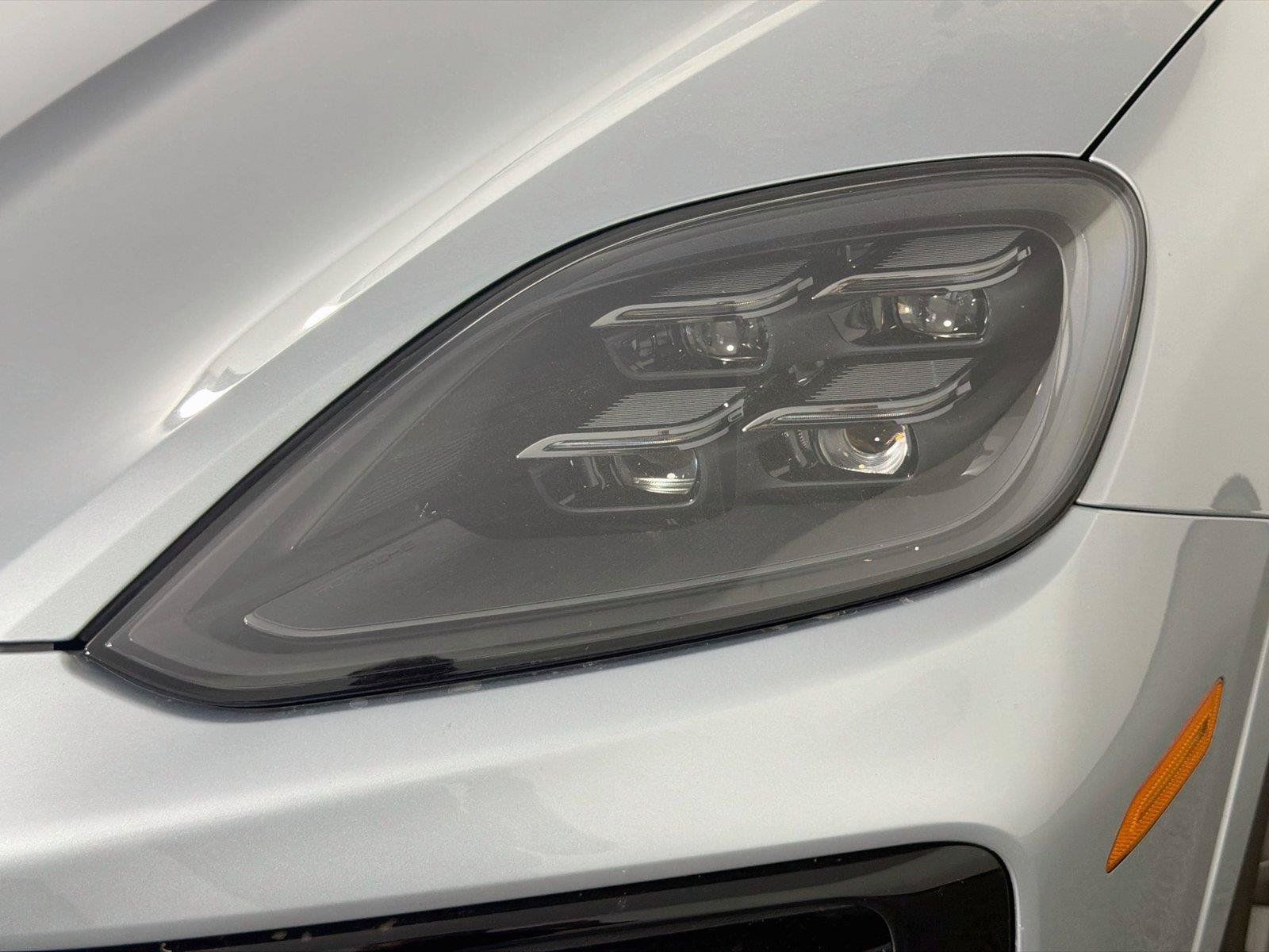 Certified 2024 Porsche Cayenne Coupe AWD/4WD image 15