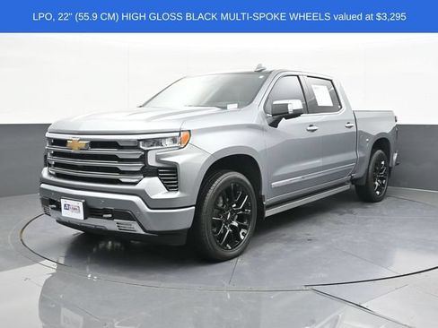 Used 2025 Chevrolet Silverado 1500 High Country AWD/4WD image 3