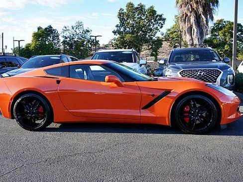 Used 2019 Chevrolet Corvette Stingray Coupe w/ 1LT RWD image 3