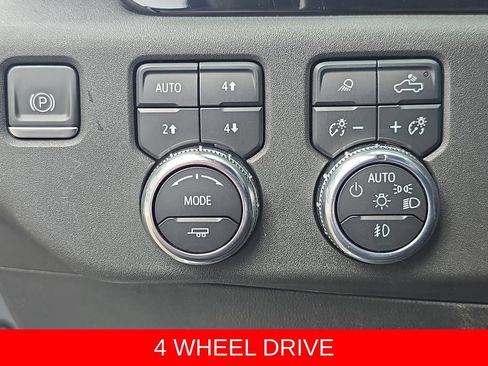 Used 2023 GMC Sierra 1500 SLT w/ SLT Premium Plus Package AWD/4WD image 26