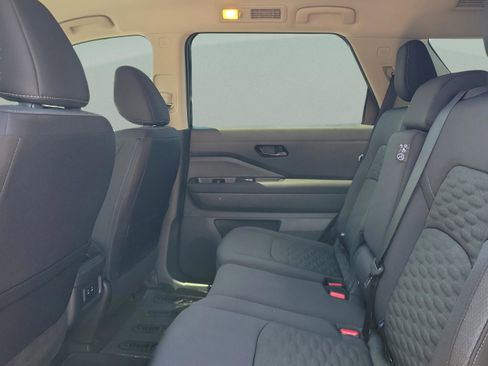 New 2026 Nissan Pathfinder SV image 11