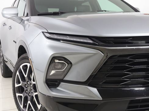 Used 2025 Chevrolet Blazer RS w/ Enhanced Convenience Package AWD/4WD image 17
